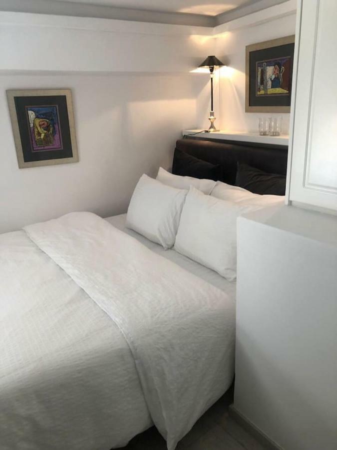 Anemomilos Jacuzzi Suite Corfu  Bagian luar foto