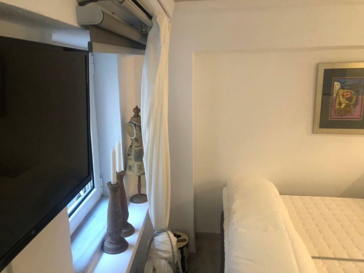 Anemomilos Jacuzzi Suite Corfu  Bagian luar foto