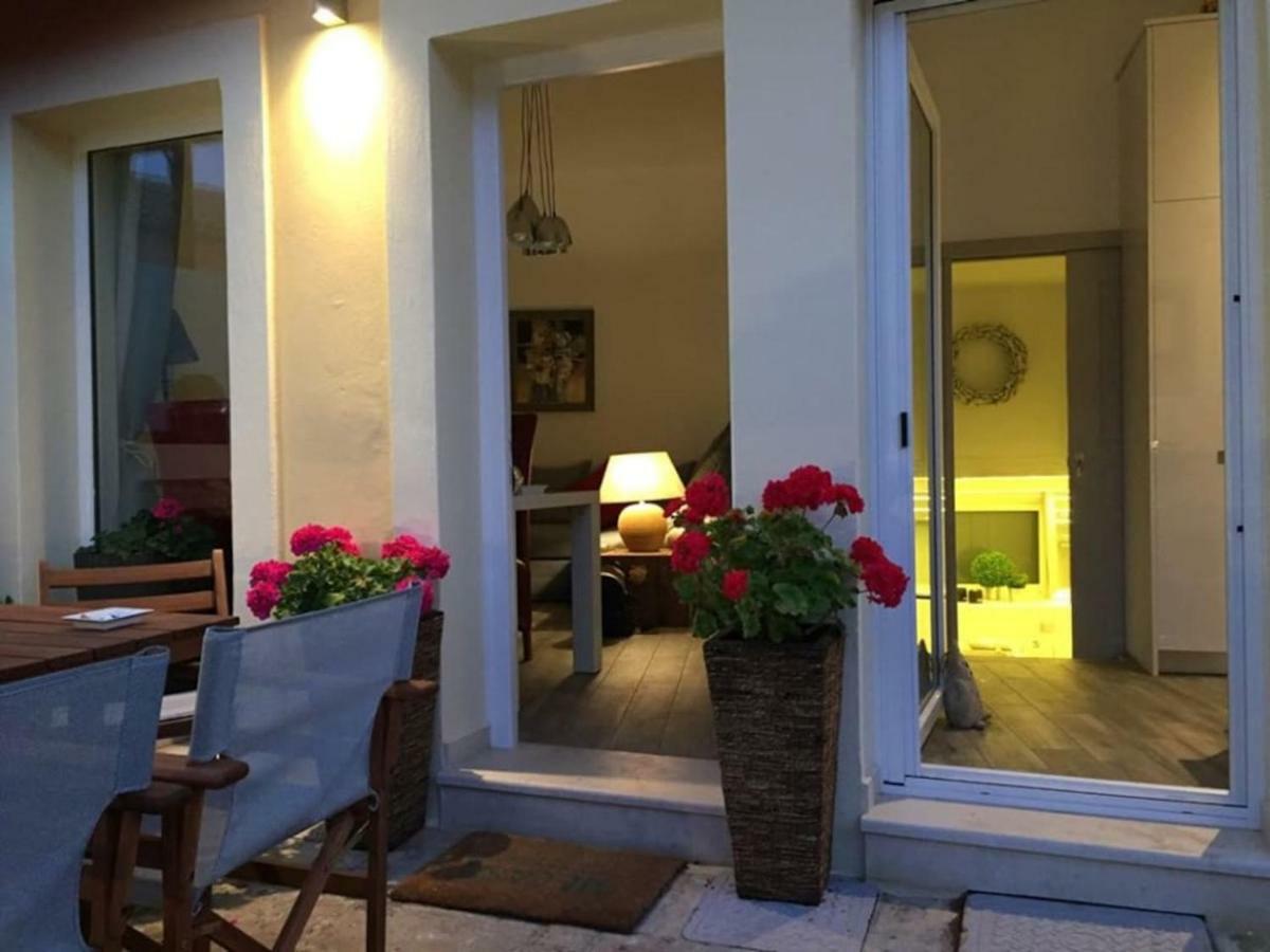 Anemomilos Jacuzzi Suite Corfu  Bagian luar foto