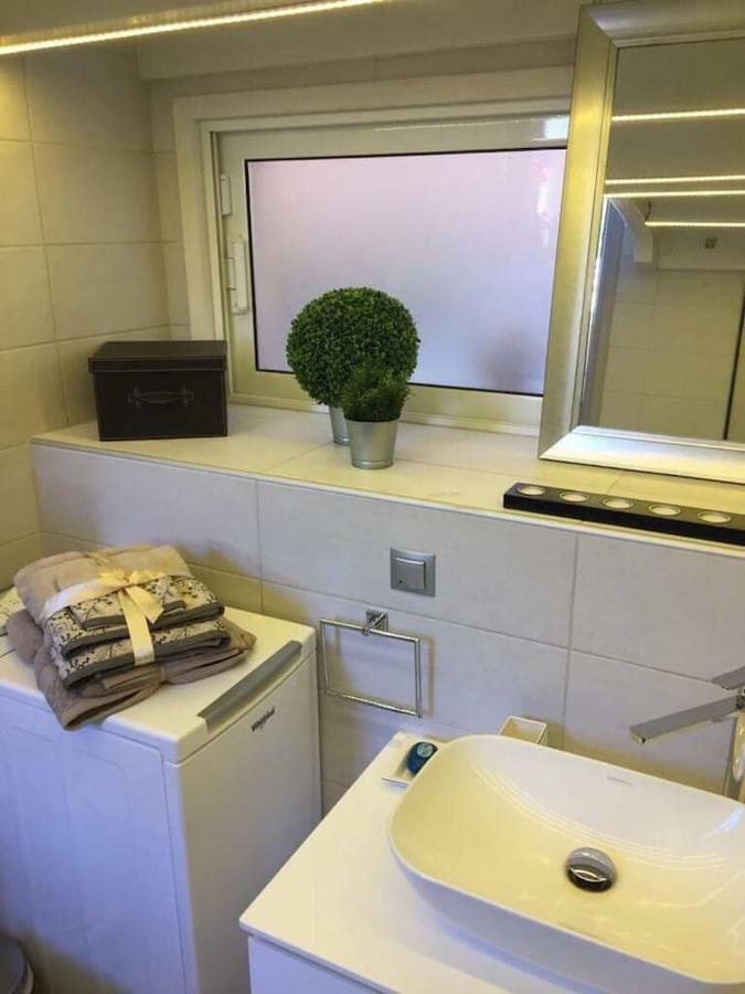 Anemomilos Jacuzzi Suite Corfu  Bagian luar foto